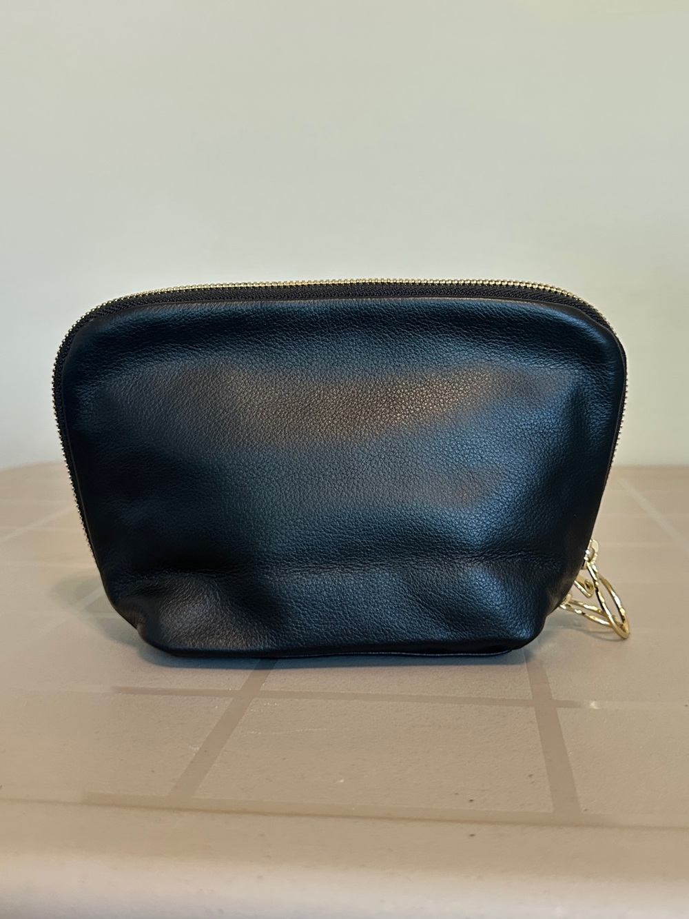 Kusshi Leather Small Makeup Bag - Picture 3 of 7